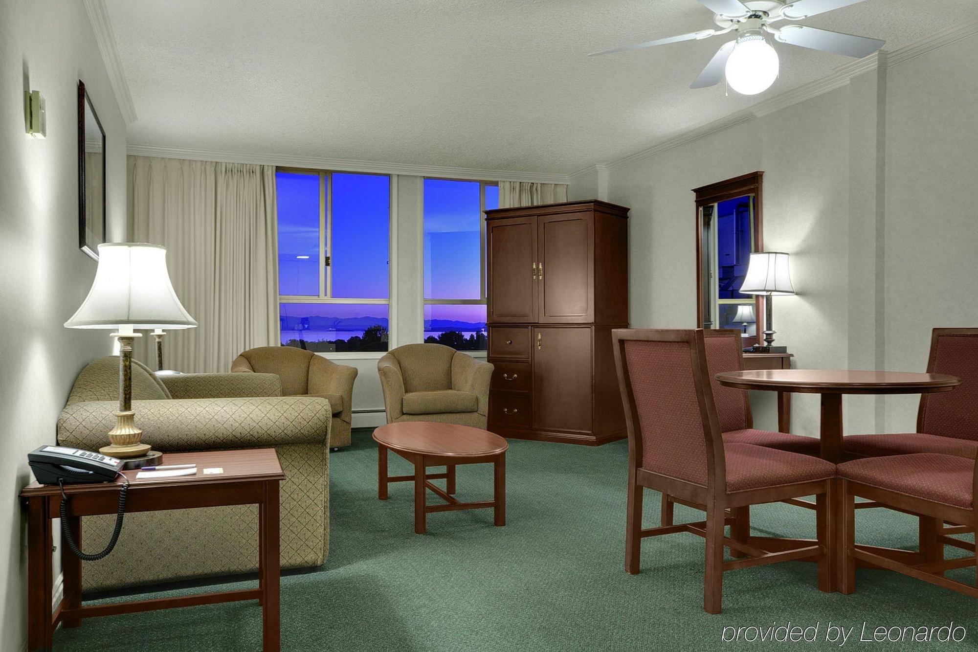 Harbour Towers Hotel & Suites Victoria Dış mekan fotoğraf
