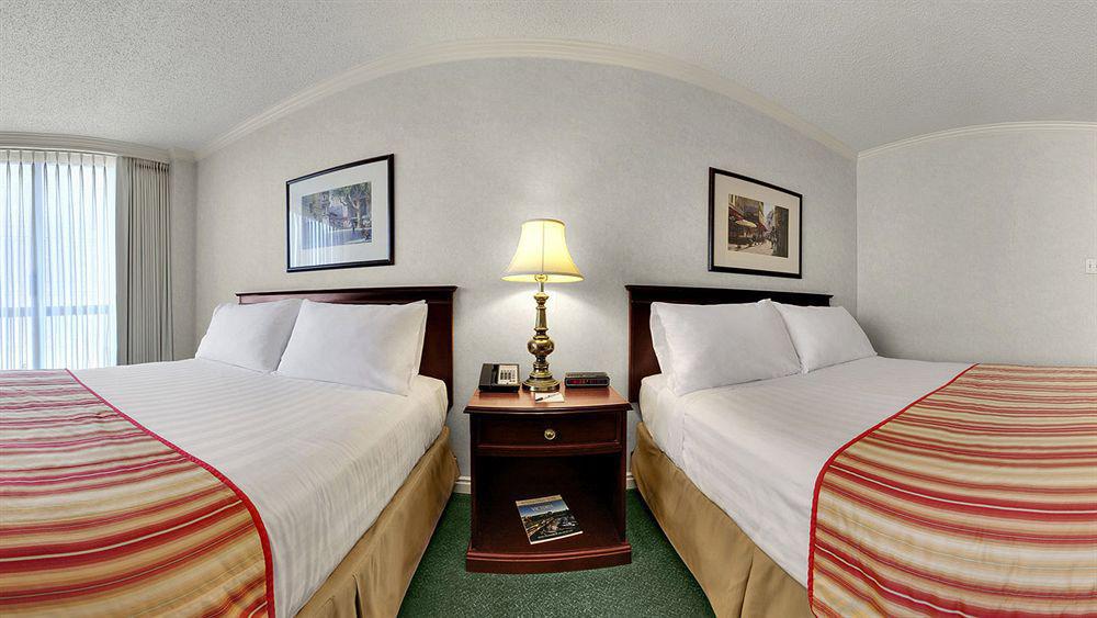 Harbour Towers Hotel & Suites Victoria Dış mekan fotoğraf